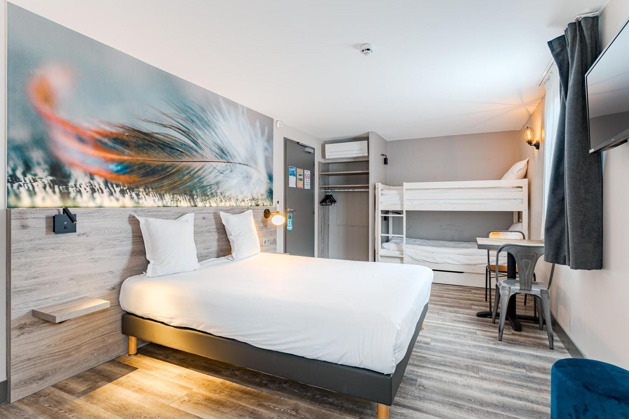 Kyriad Direct Tours Sud - Chambray Les Tours Exterior foto