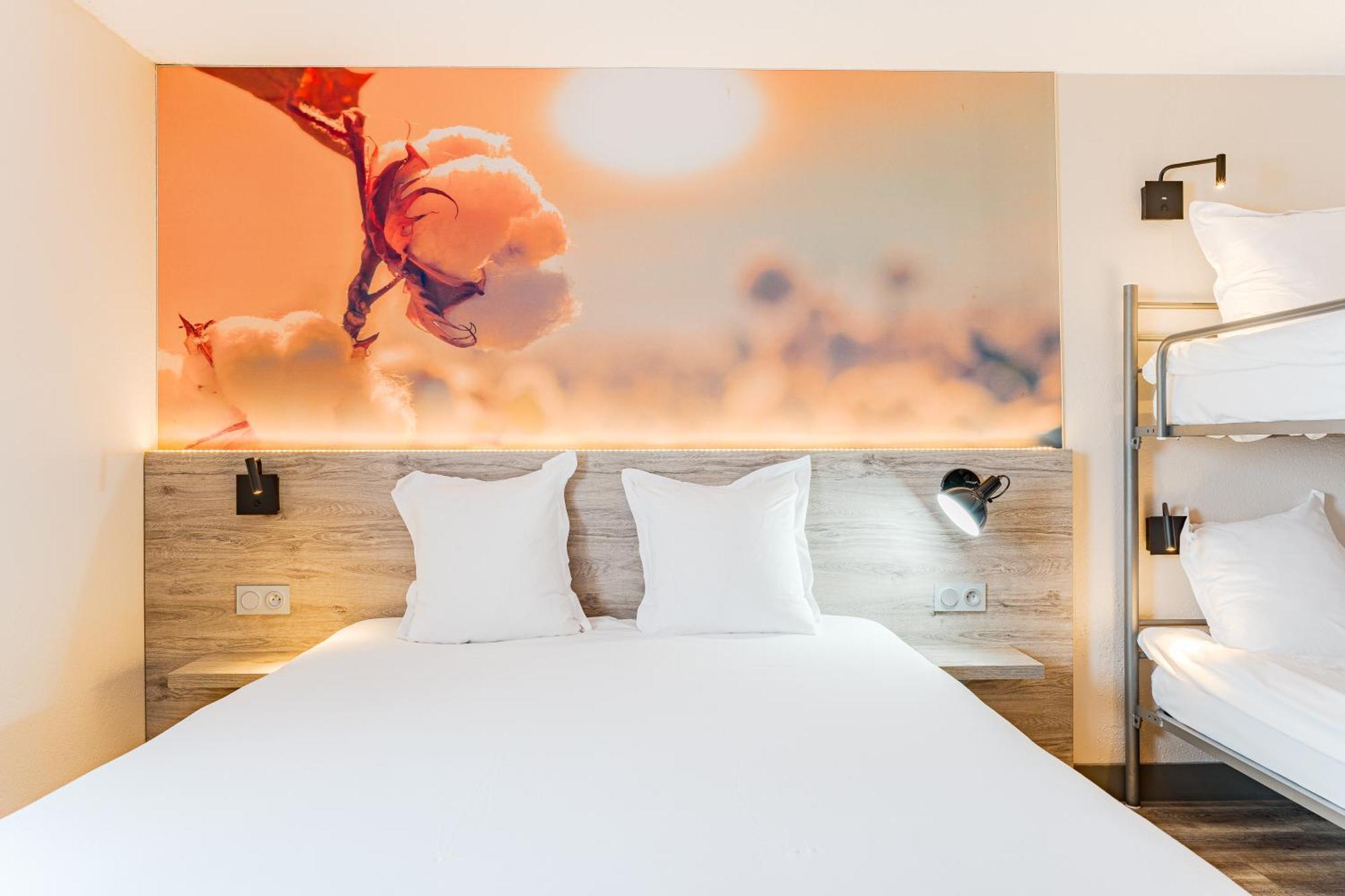 Kyriad Direct Tours Sud - Chambray Les Tours Exterior foto